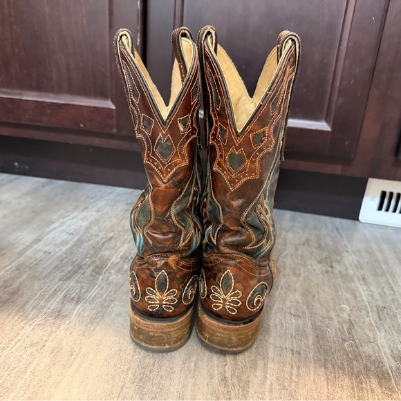 Corral Boots with Turquoise Inlay - Picture 3 of 7
